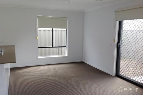 Property photo of 27 Shergold Way Cranbourne North VIC 3977