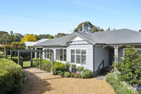 27 Mulcahys Rd, Trentham, VIC 3458