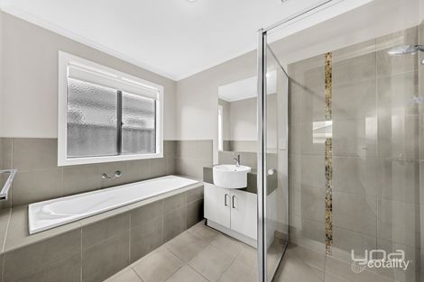 Property photo of 18 Walton Loop Point Cook VIC 3030