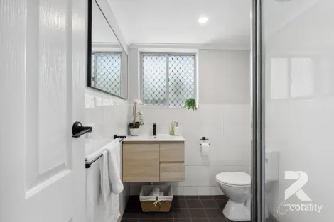 Property photo of 2/555 Torrens Road St Clair SA 5011