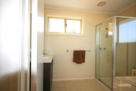 Property photo of 2 Oakwood Road Albanvale VIC 3021