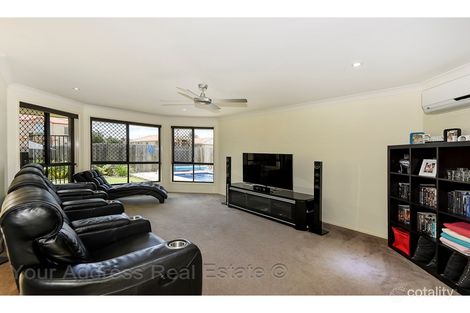 Property photo of 17 Ryedale Street Heritage Park QLD 4118