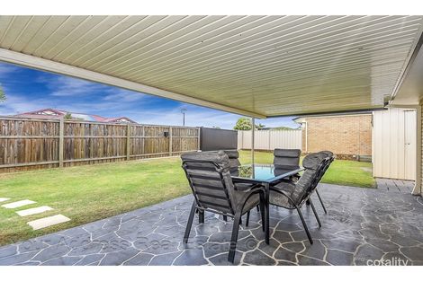 Property photo of 17 Ryedale Street Heritage Park QLD 4118