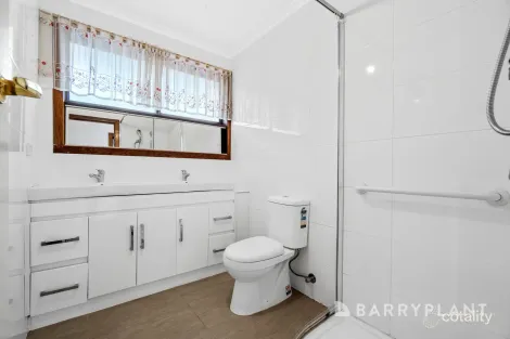 Property photo of 21 Aldergate Crescent Kings Park VIC 3021