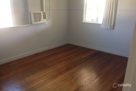 Property photo of 1 Vicki Close Emerald QLD 4720