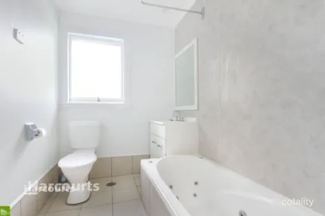 Property photo of 52 Galong Crescent Koonawarra NSW 2530