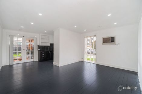 Property photo of 1 Jordan Place Roxburgh Park VIC 3064