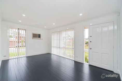 Property photo of 1 Jordan Place Roxburgh Park VIC 3064