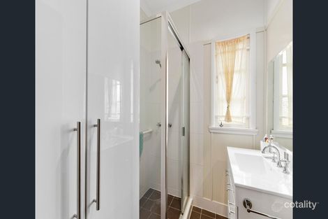Property photo of 67 Stradbroke Avenue Wynnum QLD 4178