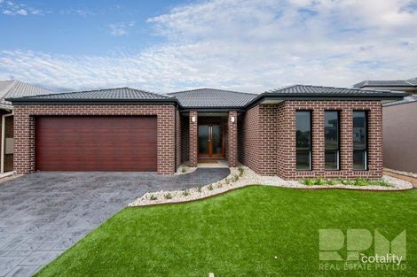 Property photo of 17 Millpond Drive Point Cook VIC 3030