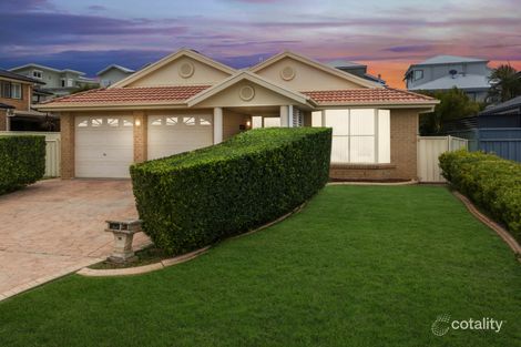 14 Clipper Cl, Caves Beach, NSW 2281