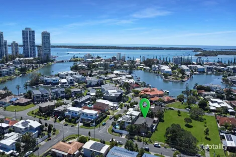 Property photo of 33 Stradbroke Street Biggera Waters QLD 4216