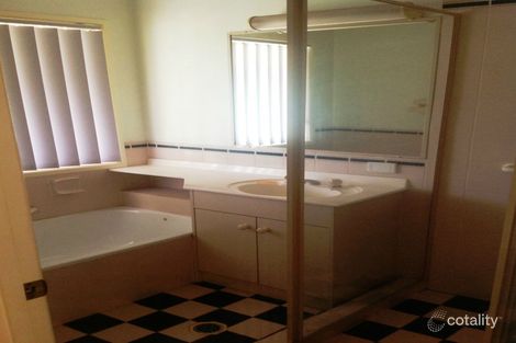 Property photo of 1/3 Settlers Way Raceview QLD 4305