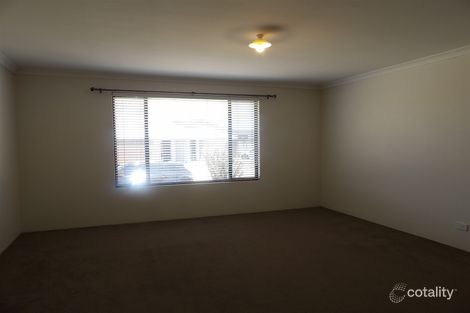 Property photo of 10 Sequin Close Meadow Springs WA 6210