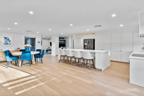 Property photo of 48 Carisbrook Circuit Forest Lake QLD 4078