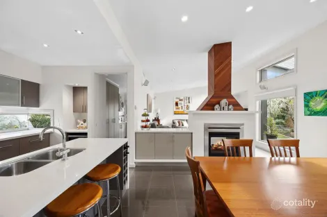 Property photo of 11 Quay Boulevard Torquay VIC 3228