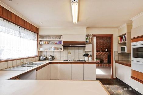 Property photo of 18 Shearer Close Hoppers Crossing VIC 3029