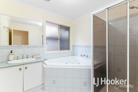 53 Josephine Ave, Cranbourne North, VIC 3977