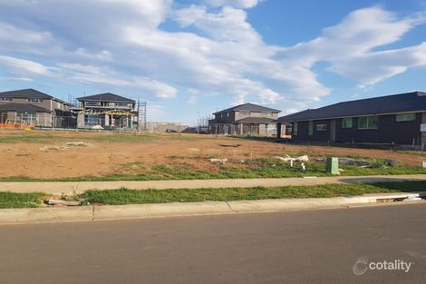 Property photo of 7 Eade Street Oran Park NSW 2570