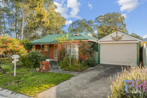 2 Oasis Gdns, Spring Gully, VIC 3550