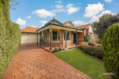 2 Woodstock Cl, Sunbury, VIC 3429