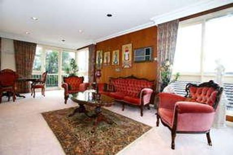 Property photo of 25 Rathmullen Quadrant Doncaster VIC 3108