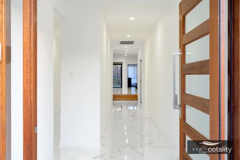 Property photo of 21 Raynuha Way Brookwater QLD 4300