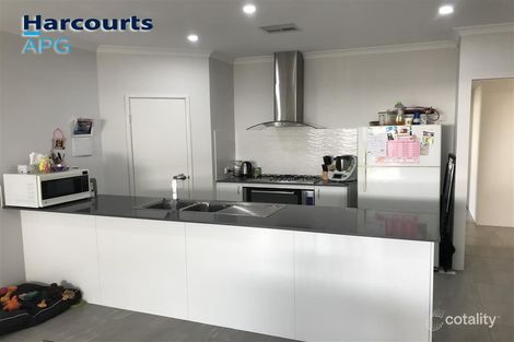 Property photo of 11 Currawong Way Australind WA 6233