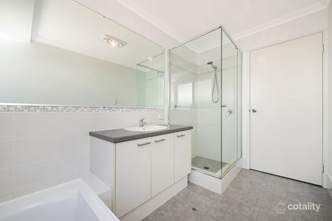 Property photo of 41 Monroe Cross Aveley WA 6069