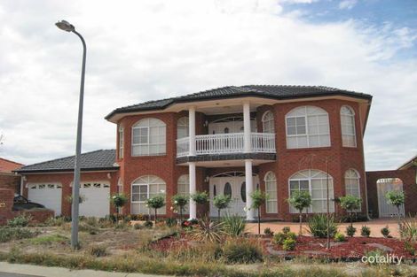 8 Mackenzie Cl, Taylors Lakes, VIC 3038