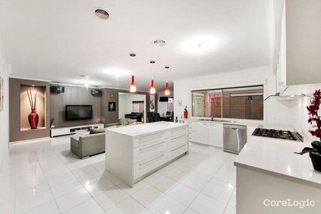 Property photo of 13 Tamarind Close Keysborough VIC 3173