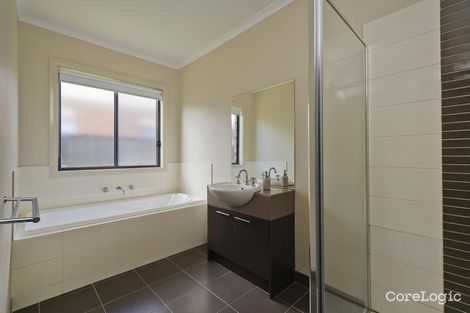 Property photo of 21 Archibald Chase Point Cook VIC 3030