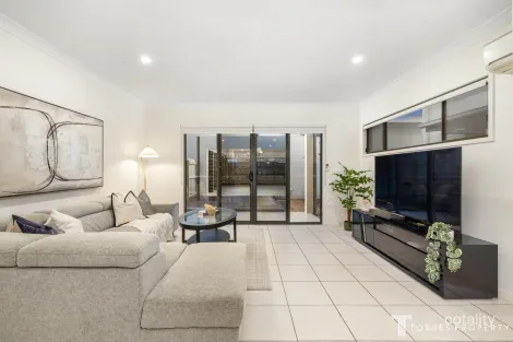 Property photo of 77 Kate Circuit Rochedale QLD 4123