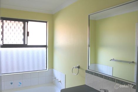 Property photo of 42 Mulloway Place Warnbro WA 6169