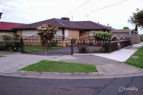 33 Pinewood Dr, Thomastown, VIC 3074