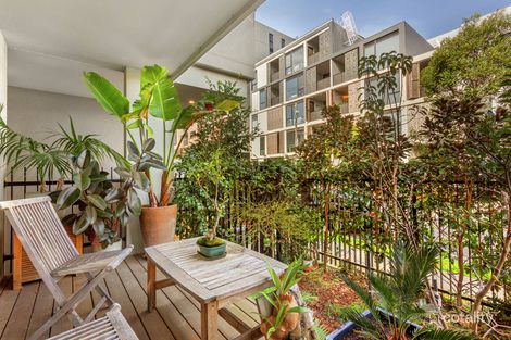 Property photo of 2/4 Beavers Road Northcote VIC 3070