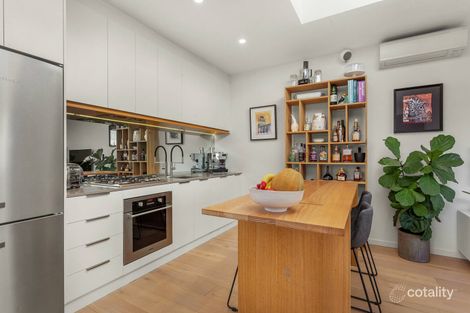 Property photo of 2/4 Beavers Road Northcote VIC 3070