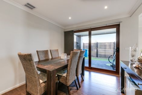 25 Selandra Bvd, Clyde North, VIC 3978