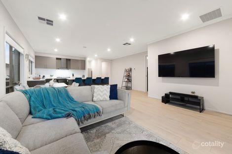 Property photo of 11 Abiku Road Cranbourne South VIC 3977