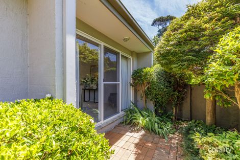 Property photo of 2 Strahan Row Yarralumla ACT 2600