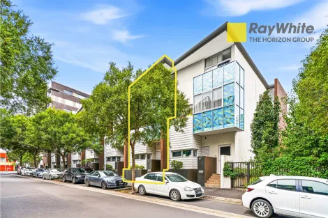 2F GRANDSTAND PDE, ZETLAND, NSW 2017