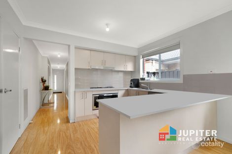 Property photo of 21 Chartwell Avenue Truganina VIC 3029