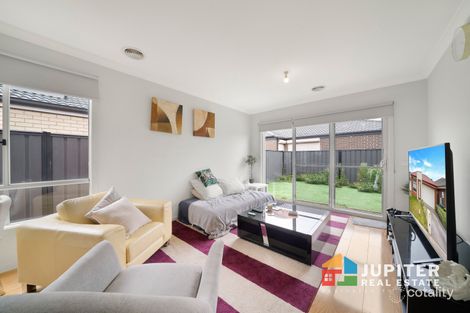 Property photo of 21 Chartwell Avenue Truganina VIC 3029