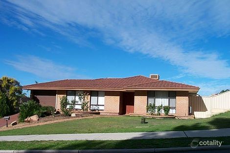 14 Le Souef Dr, Kardinya, WA 6163