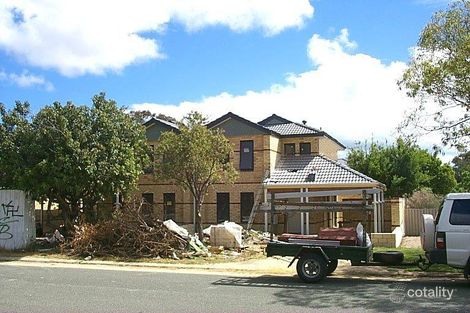 17 Rawlins St, Glendalough, WA 6016