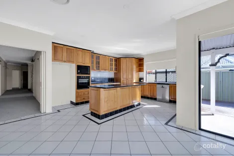 Property photo of 70 Cypress Drive Broadbeach Waters QLD 4218