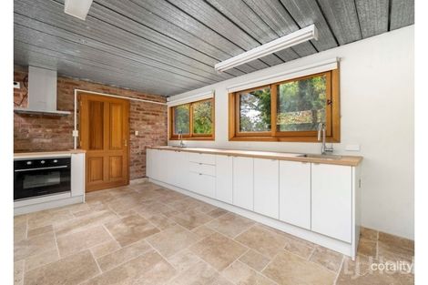 Property photo of 135 Wickerslack Lane Googong NSW 2620