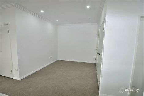 Property photo of 205/157-159 Great Western Highway Mays Hill NSW 2145
