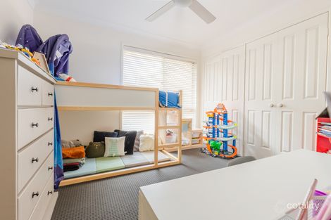 Property photo of 14 Scarlet Place Forest Lake QLD 4078