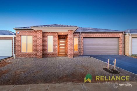 21 Gillespie Dr, Weir Views, VIC 3338